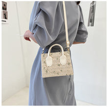 Lihat gambar sebagai galeri, Tas Selempang Anyaman Lace Leaf Sling Bag Import Wanita
