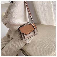 Lihat gambar sebagai galeri, Tas Selempang Tali 2 Warna Sling Bag Import Korean Style
